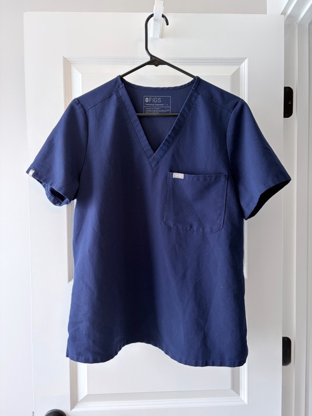 FIGS Women's V-Neck Scrub Top in Navy